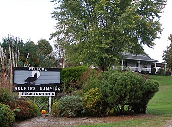 Entrance to Wolfie's Kamping, Zanesville, Ohio